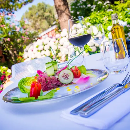 Hotell Restaurant Dolce 4*